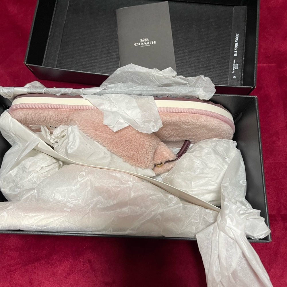 Coach flip flops size 10, never worn - Picture 2 of 8